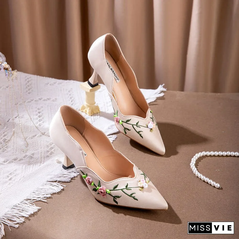 Vintage Floral Embroidery High Heel Pointed Shoes