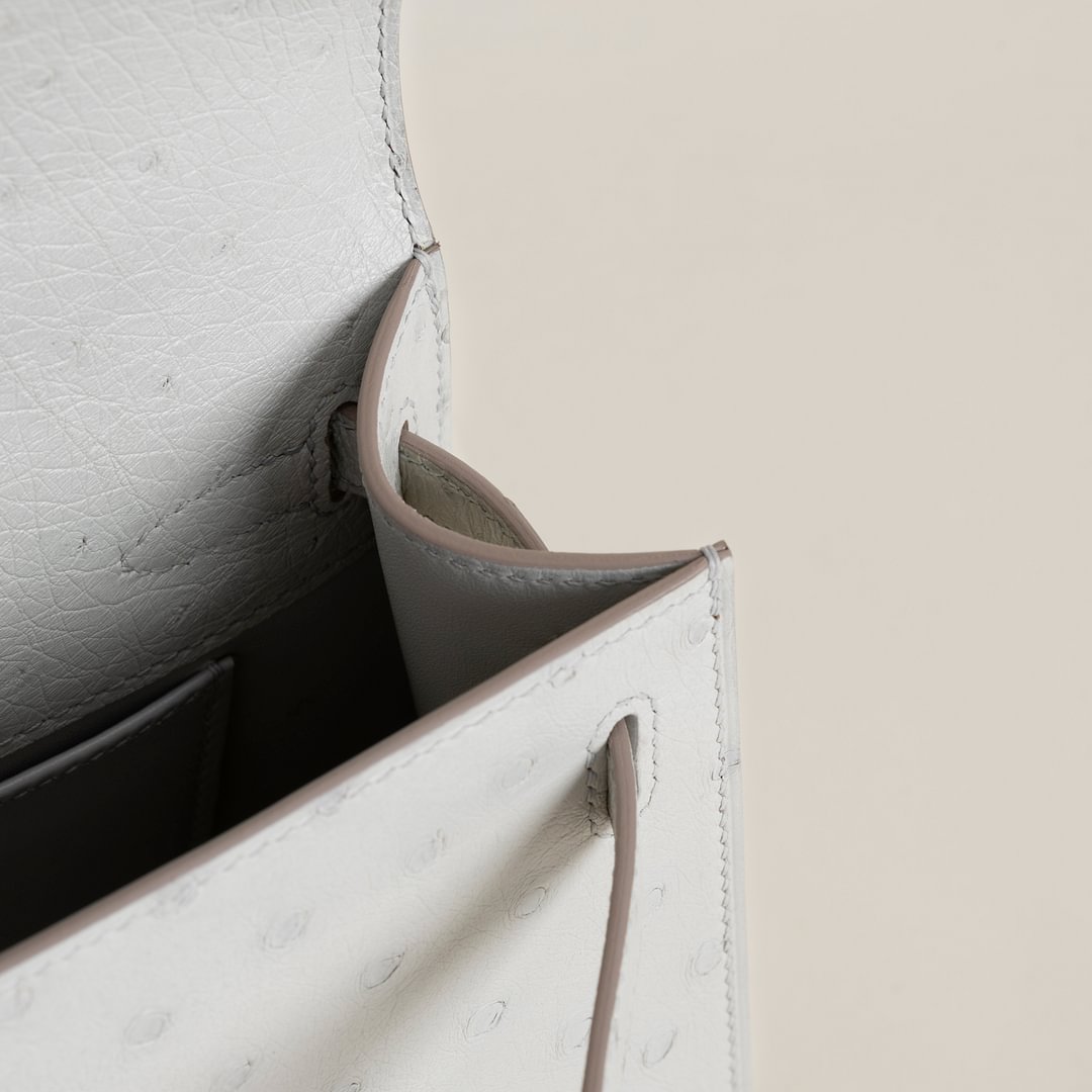 Kelly pochette Ostrich 80 Pearl gray PHW