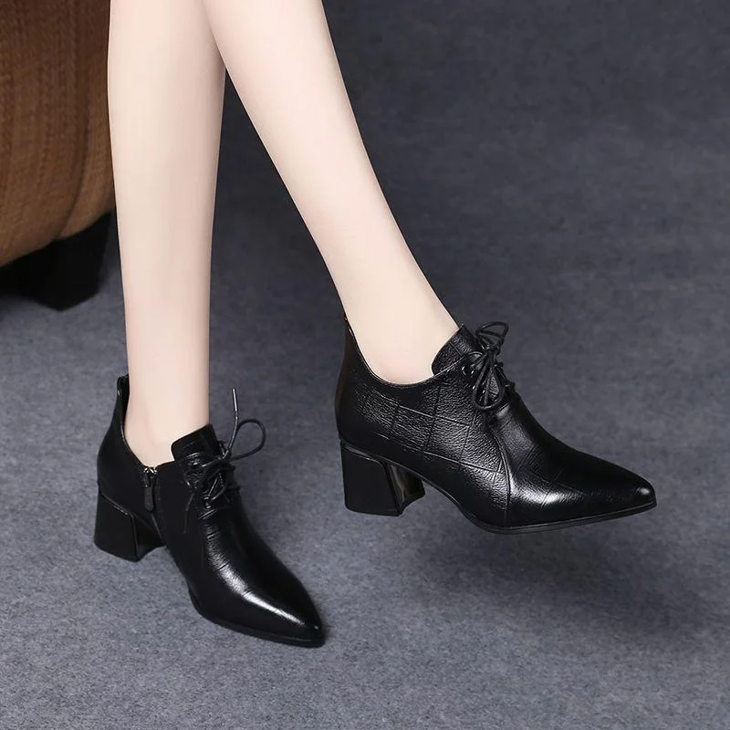 2022 Vintage Women's Chunky Heel Leather Shoes