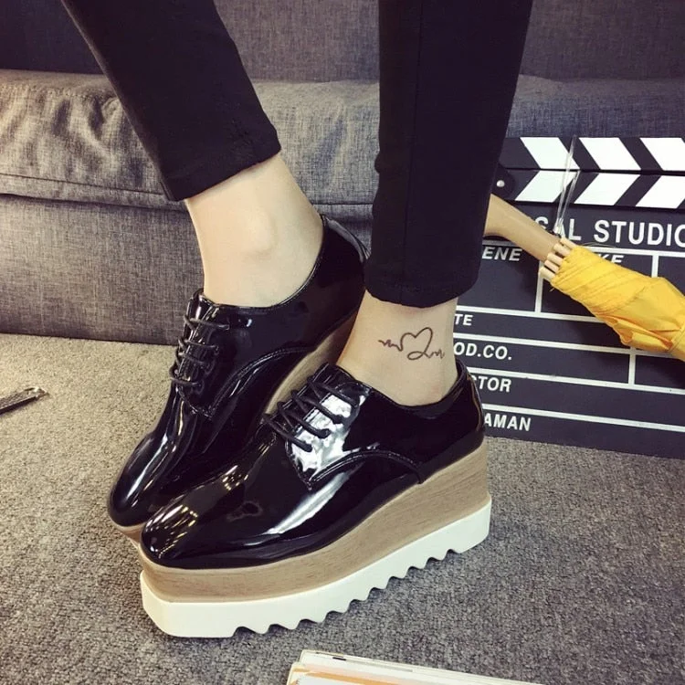 35-39 Spring Casual Solid Flat Women Shoes Patent Leather Lace-Up Loafers Flat Platforms British Style Ladies Oxfords
