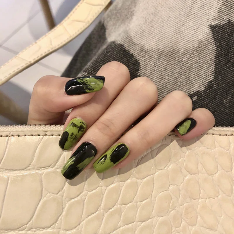 24pcs fake nails with designs Fang circular Art graffiti Black green artificial nails with glue square press on nails-Nail Inspo