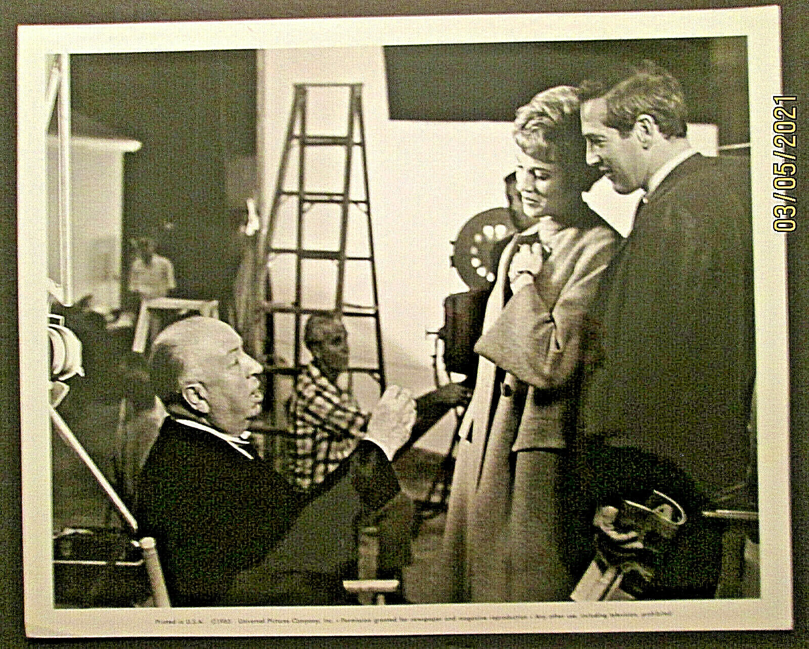 ALFRED HITCHCOCK :DIRECTOR : (ORIGINAL VINTAGE CANDID & ON THE SET Photo Poster painting ) # 10