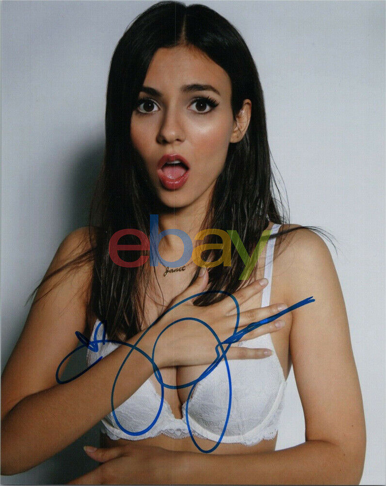 VICTORIA JUSTICE Autographed Signed 'SEXY' 8x10 Photo Poster painting reprint