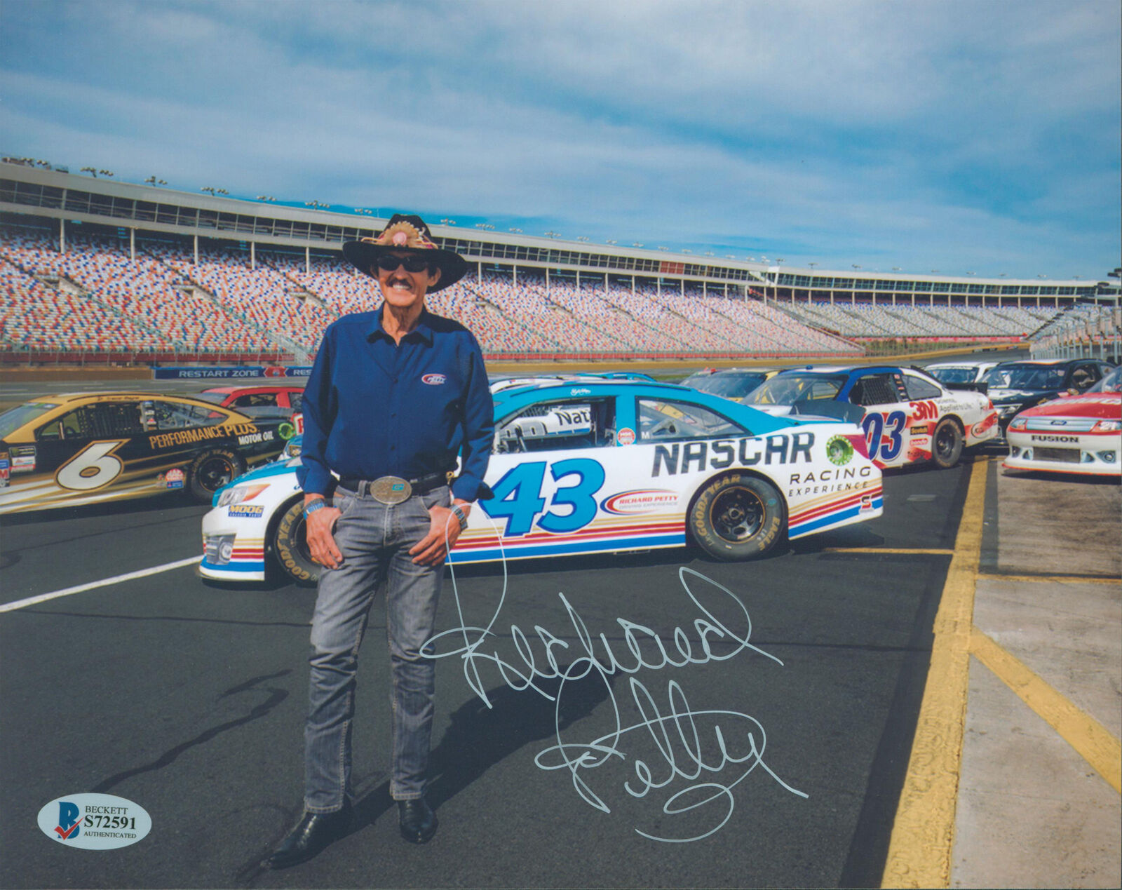 NASCAR Richard Petty Authentic Signed 8x10 Photo Poster painting Autographed BAS #S72591