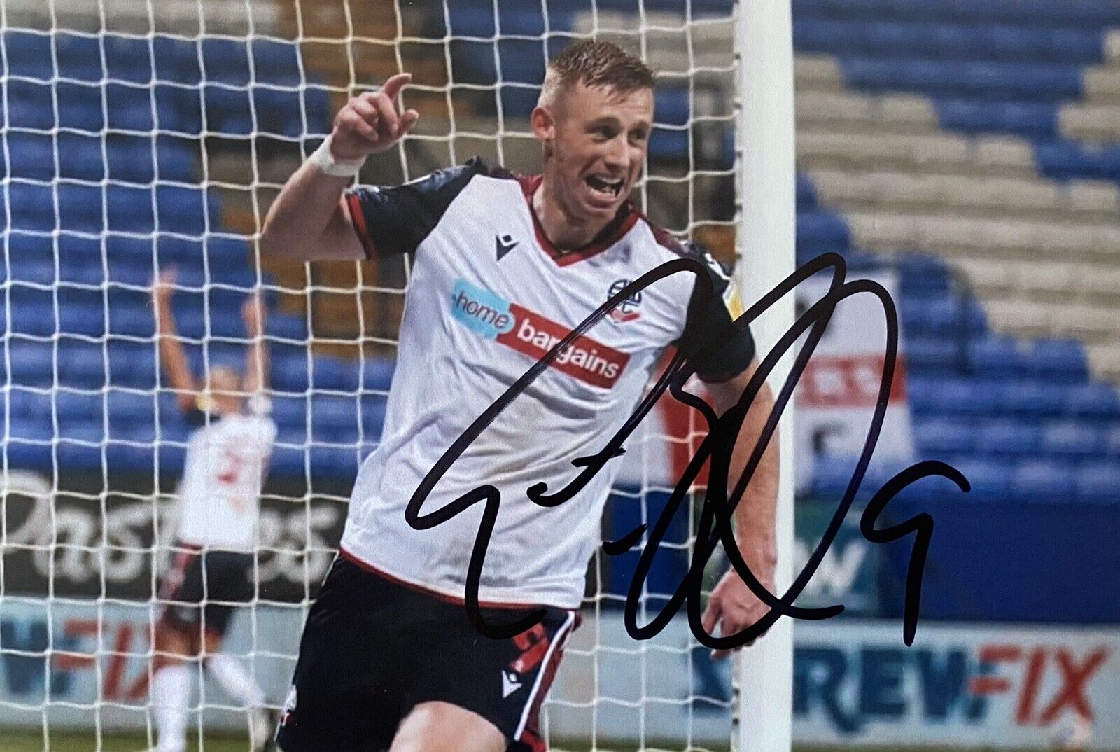 Eoin Doyle Genuine Hand Signed Bolton Wanderers 6X4 Photo Poster painting