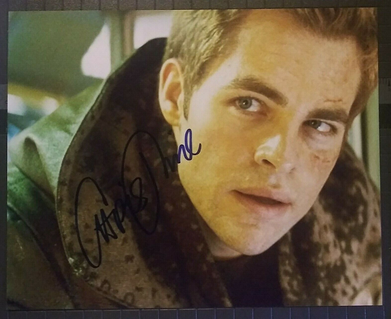 Chris Pine signed 8x10