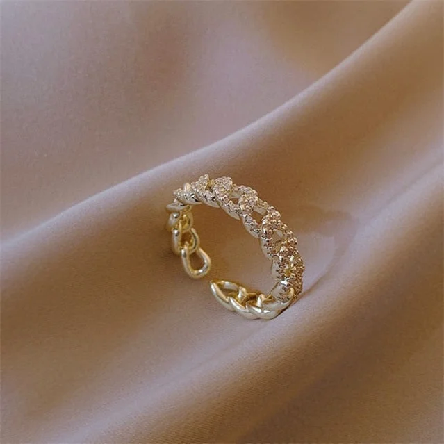 Classic Twist Ring