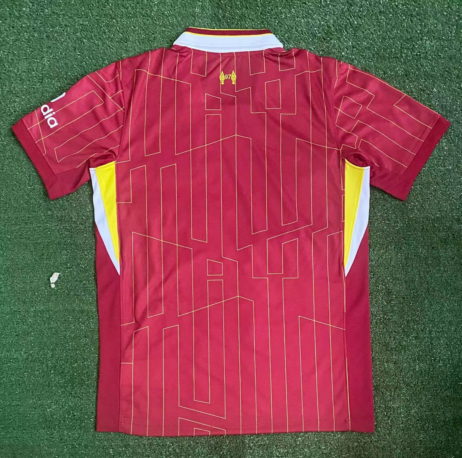 24/25 Liverpool Home Football Shirt Thai Quality