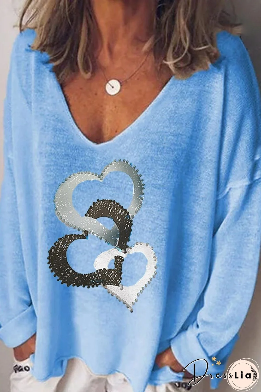 V-Neck Heart-Shaped Print T-Shirt