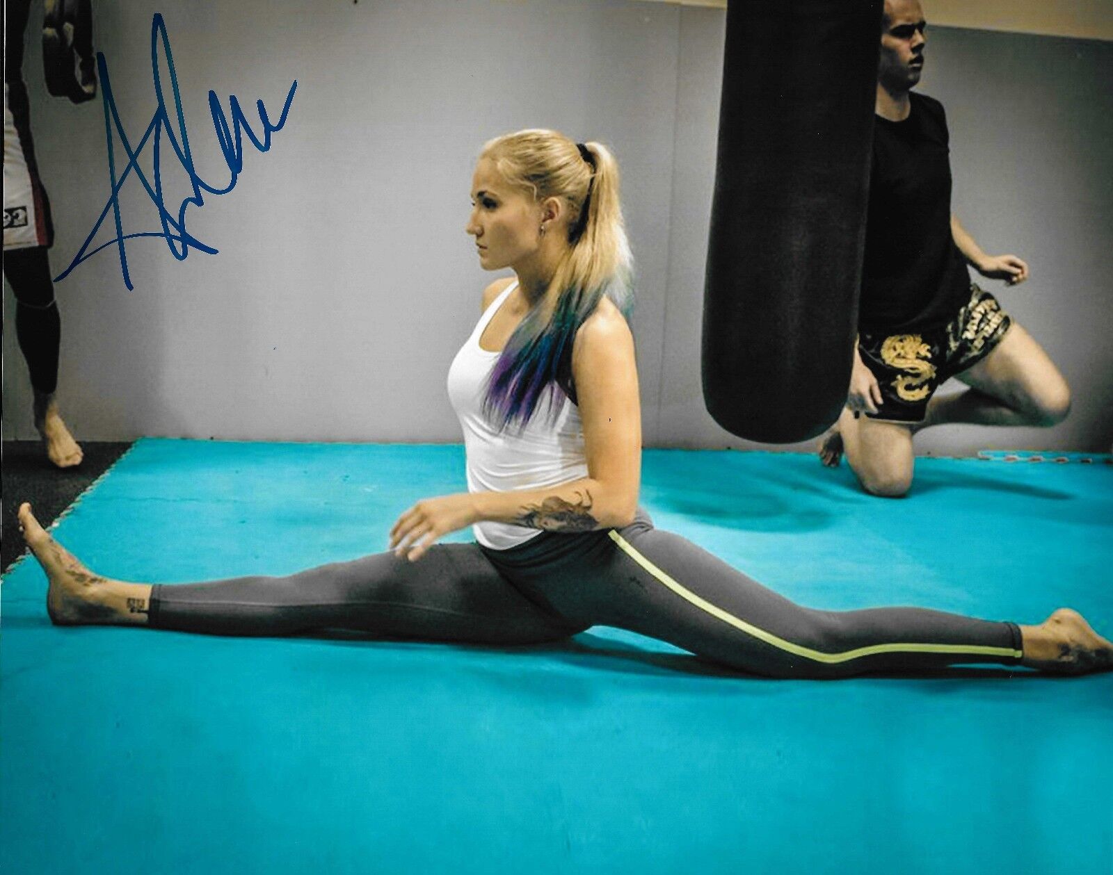 Anastasia Yankova Signed 8x10 Photo Poster painting Bellator MMA K-1 Model Picture Autograph 7