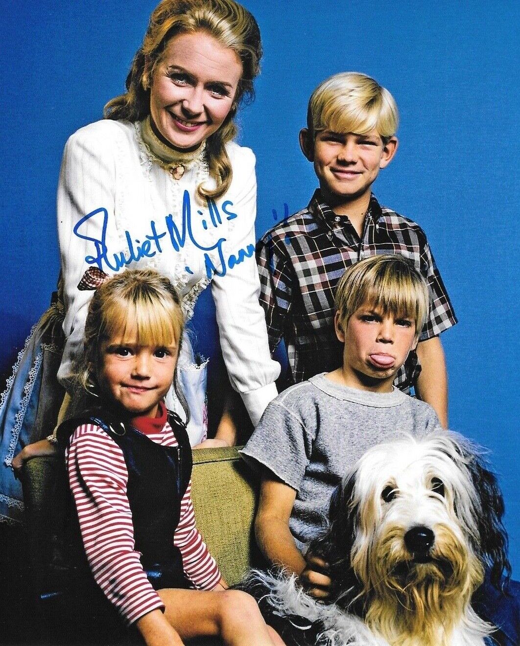 * JULIET MILLS * signed 8x10 Photo Poster painting * NANNY AND THE PROFESSOR * COA * 3