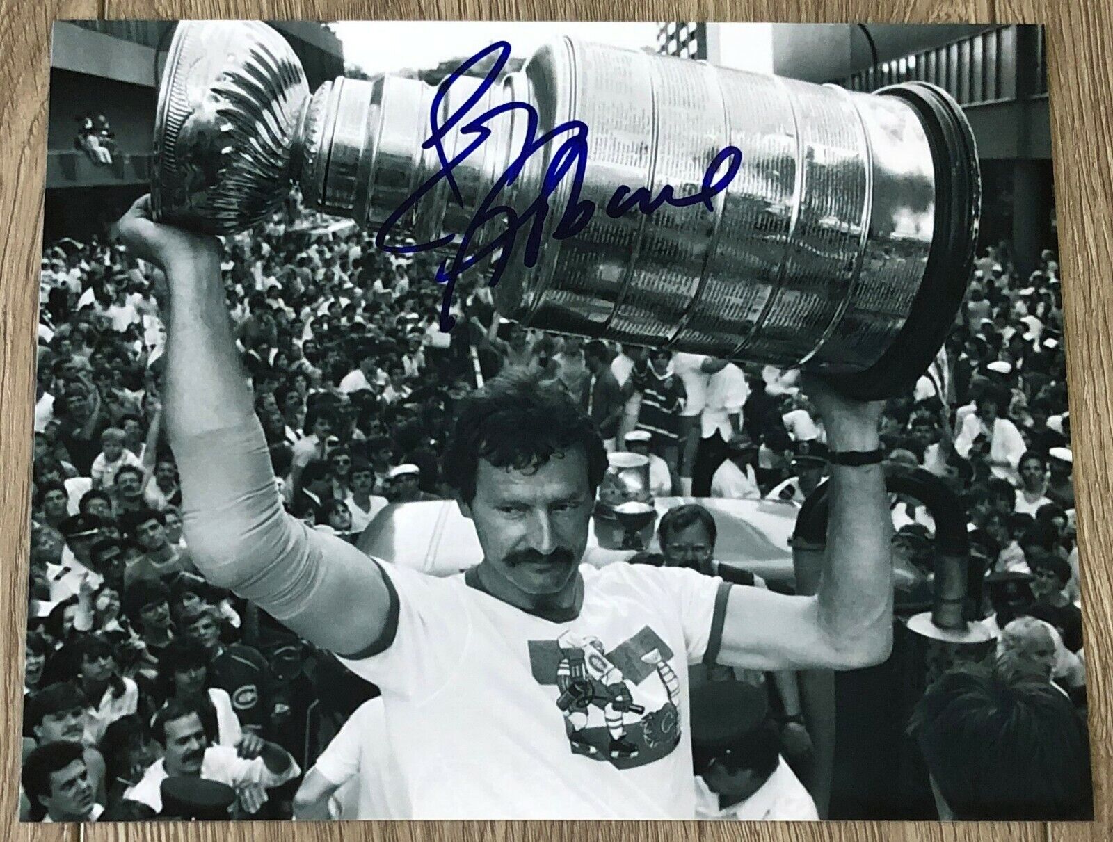 LARRY ROBINSON SIGNED AUTOGRAPH MONTREAL CANADIENS STANLEY CUP 8x10 Photo Poster painting wPROOF