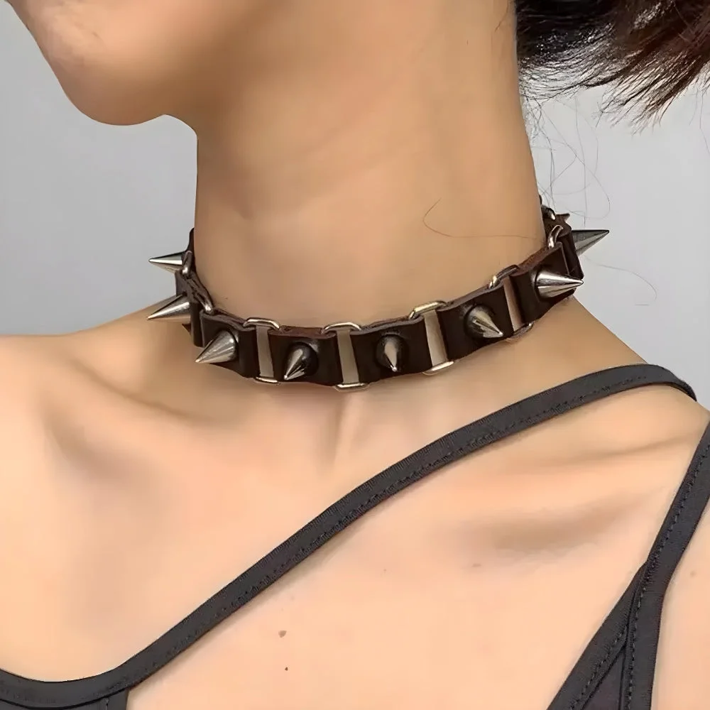 Brownm Barbed Choker Collar Necklace