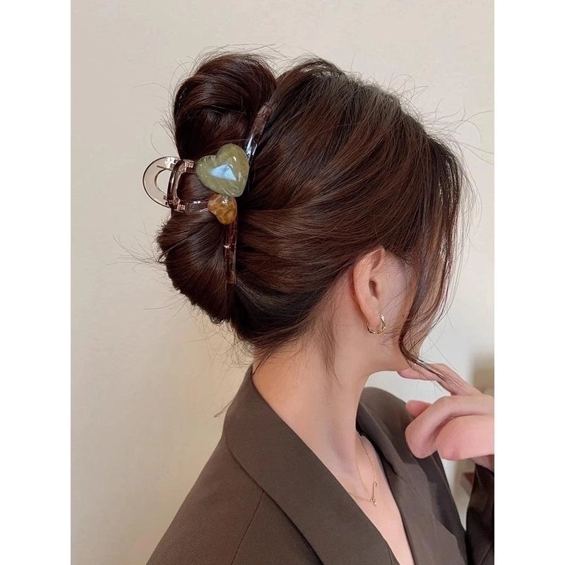 Women’s Casual Streetwear Heart Shape Arylic Handmade Hair Claws