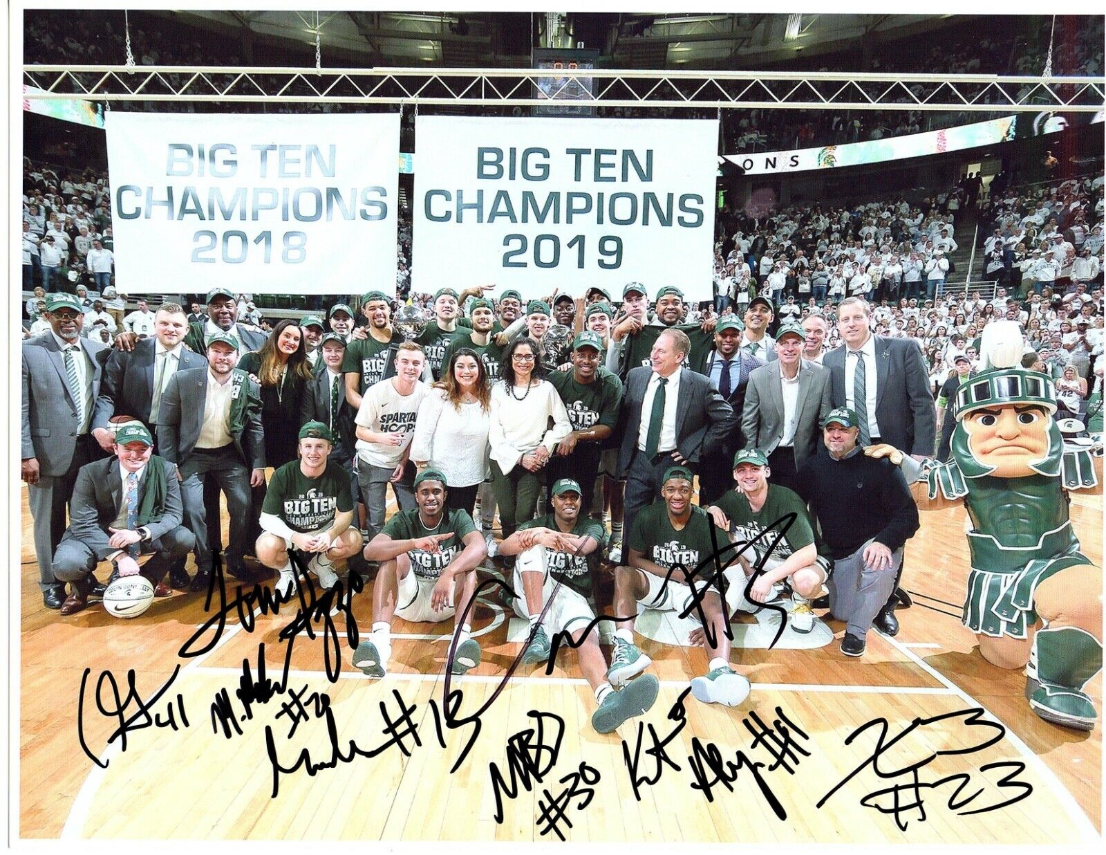 2018-2019 Michigan State Spartans basketball team signed Photo Poster painting Cassius Winston