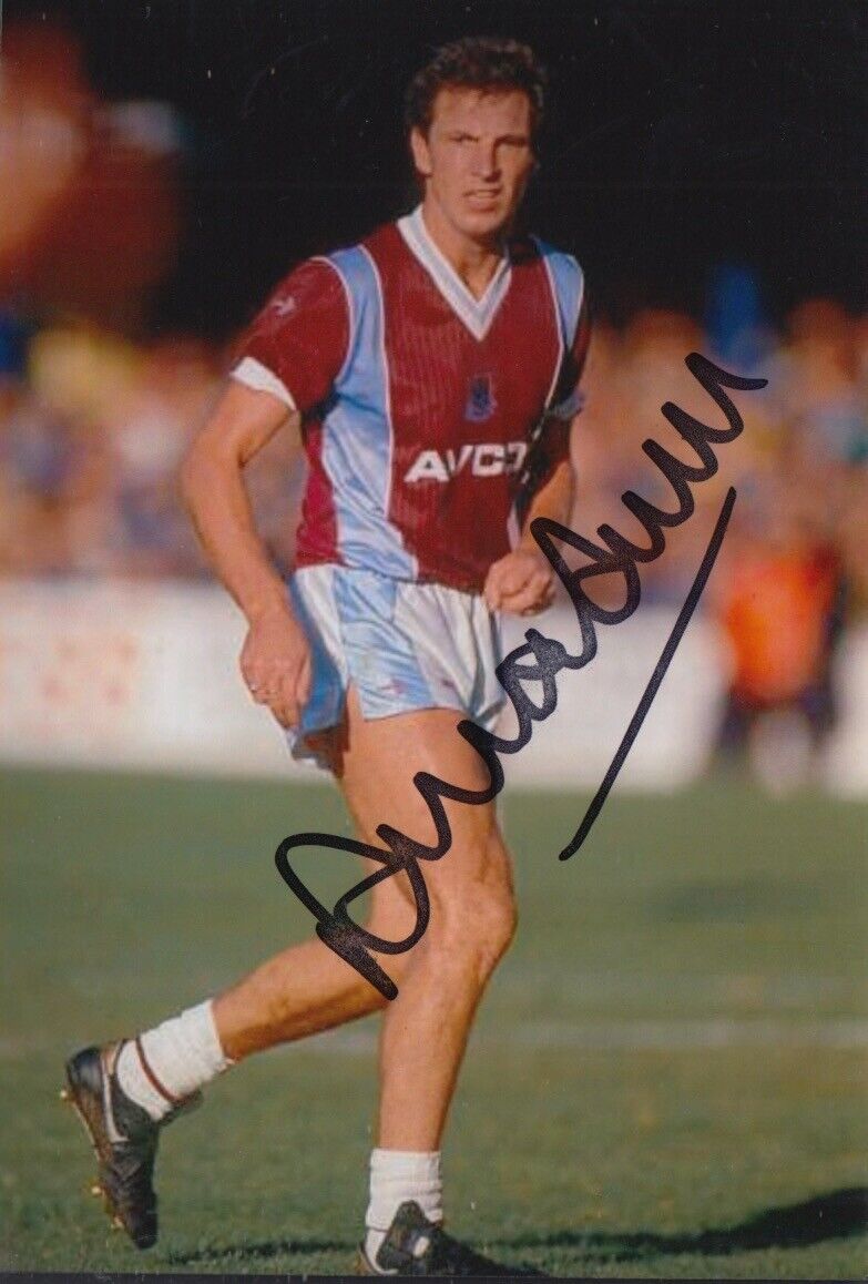 ALVIN MARTIN HAND SIGNED 6X4 Photo Poster painting WEST HAM UNITED FOOTBALL AUTOGRAPH