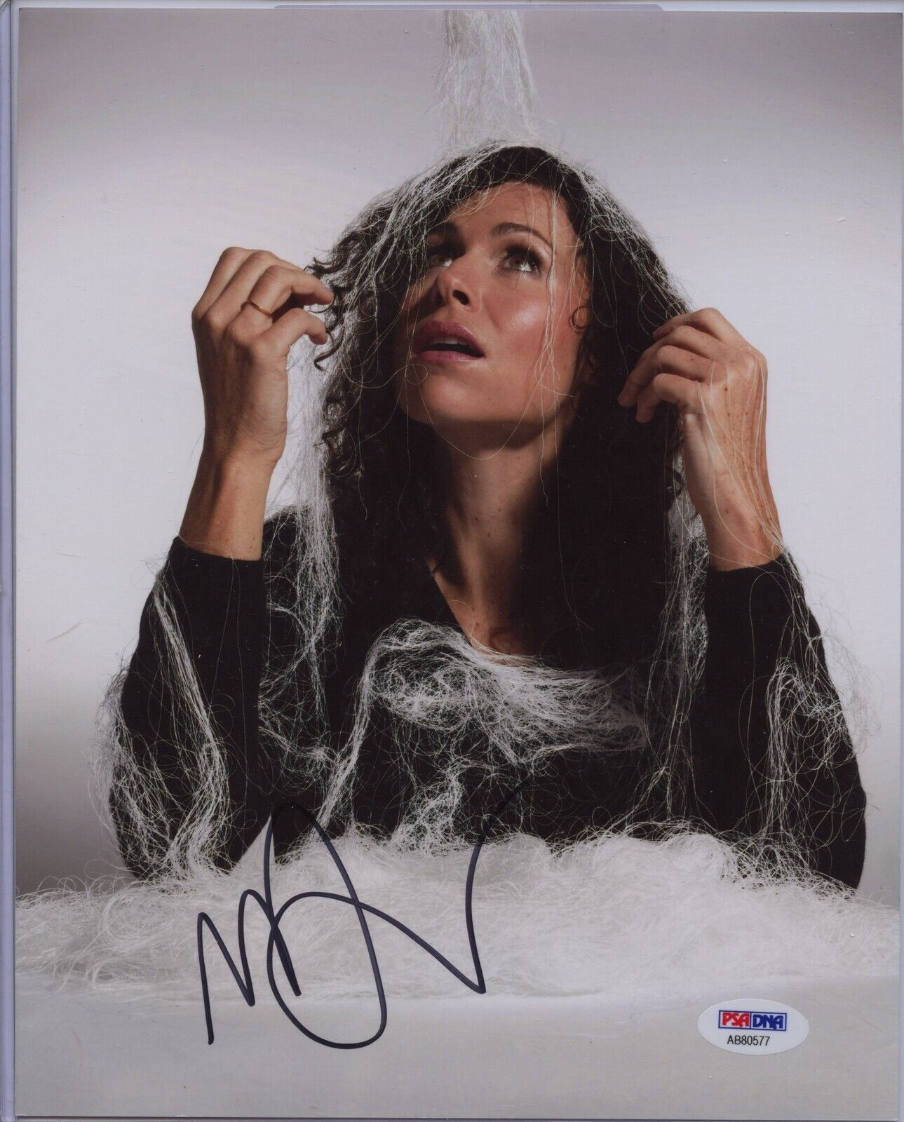 MINNIE DRIVER 8x10 Photo Poster painting Signed Autographed Auto PSA DNA COA Good Will Hunting