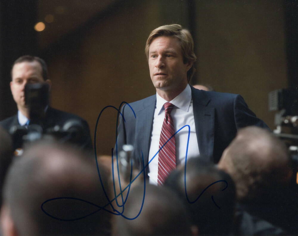 AARON ECKHART SIGNED AUTOGRAPH 8X10 Photo Poster painting THE DARK KNIGHT, THANK YOU FOR SMOKING