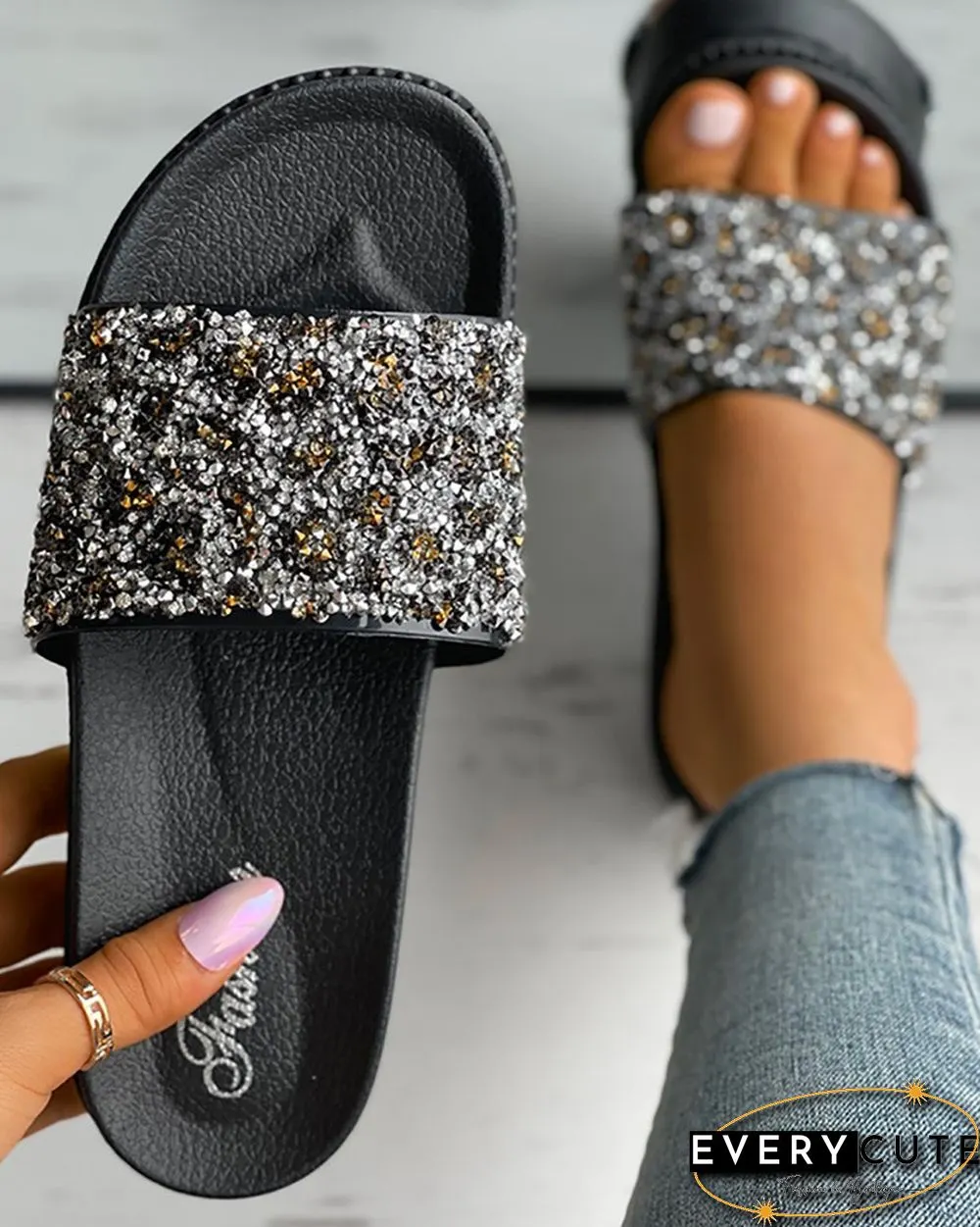 Cheetah Pattern Studded Casual Slippers