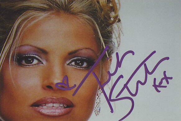 WWF WWE TRISH STRATUS SEXY AUTOGRAPHED HAND SIGNED Photo Poster painting WRESTLING PICTURE