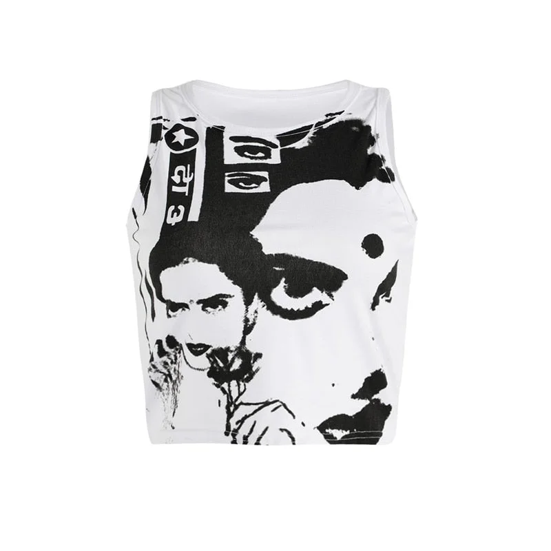 Xingqing Gothic Portrait Print T-shirt Aesthetic Short Sleevle Sweats Tees Harajuku Streetwear White Crop Top Women Clothes