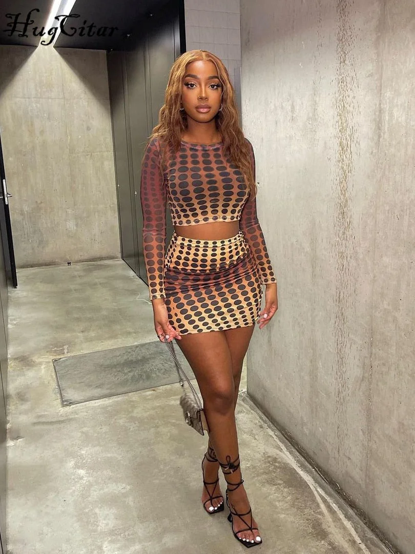 Hugcitar Point Print Long Sleeves O Neck Crop Top Mini Shorts 2 Pcs Set 2022 Bodycon Fashion Y2K Streetwear Outfits Combinaison