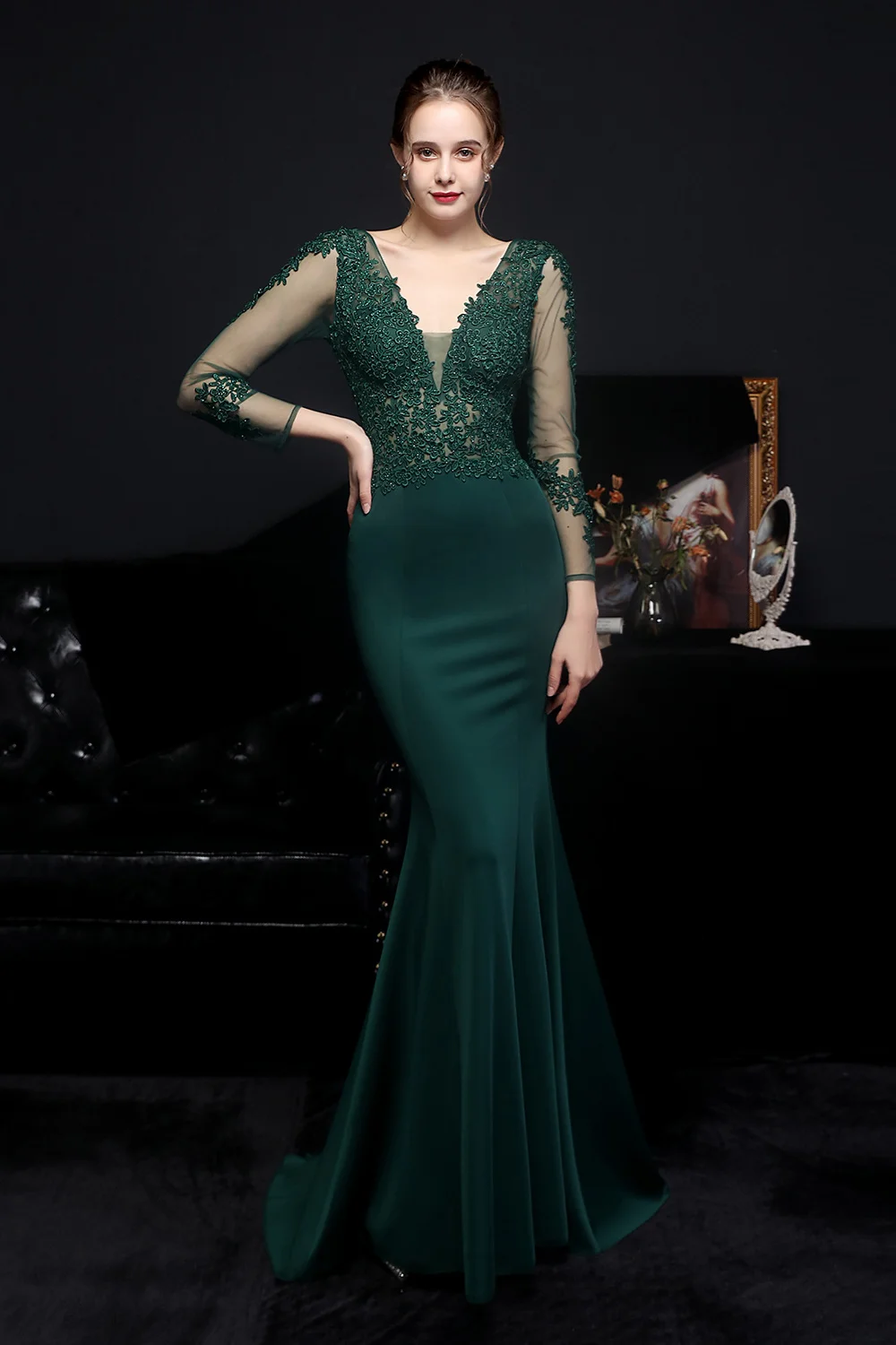 Luluslly Long Sleeves Mermaid Evening Dress V-Neck With Lace Appliques YE0036