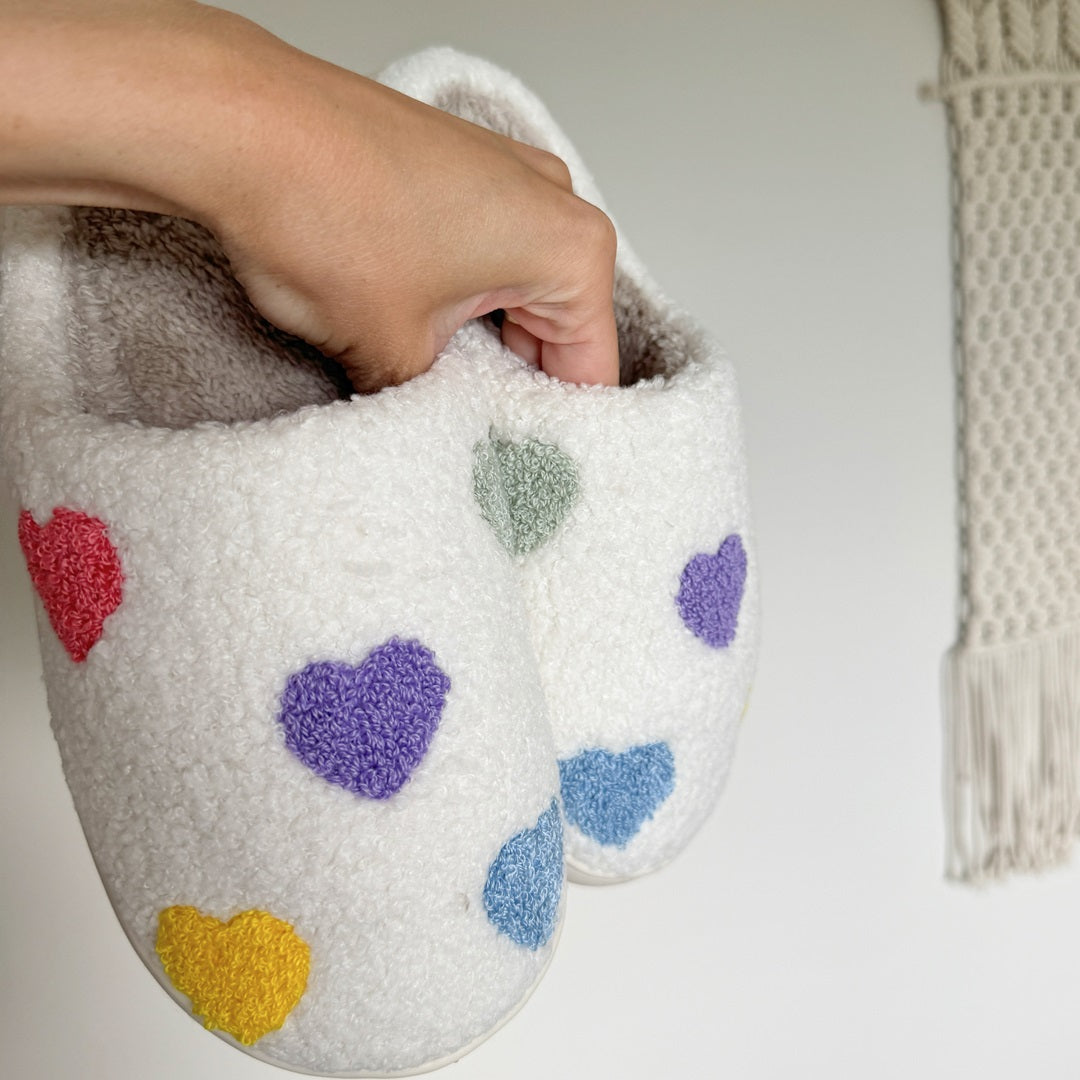 nordic_peace_colorful_heart_slippers