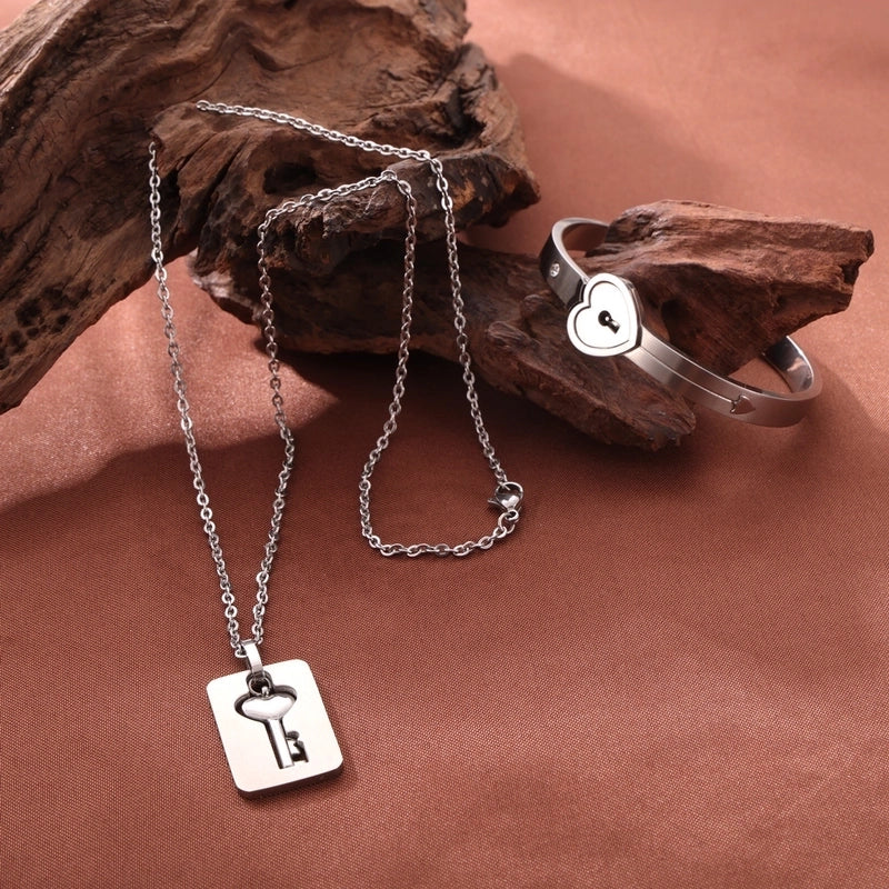 Titanium Steel Rose Gold Plated Elegant Minimalist Commute Hollow Out Inlay Heart Shape Key Lock Rhinestones Jewelry Set