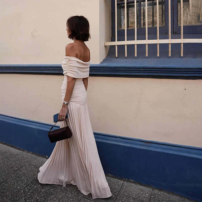 Uveng Uveng Women's Wear 2024 Summer New One-Word Collar Temperament Elegant Sexy Slim Pressure Pleated Strapless Dress