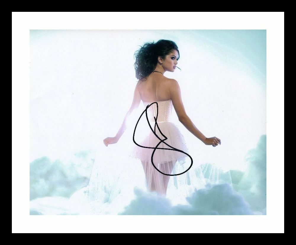 Selena Gomez Autograph Signed & Framed Photo Poster painting 4