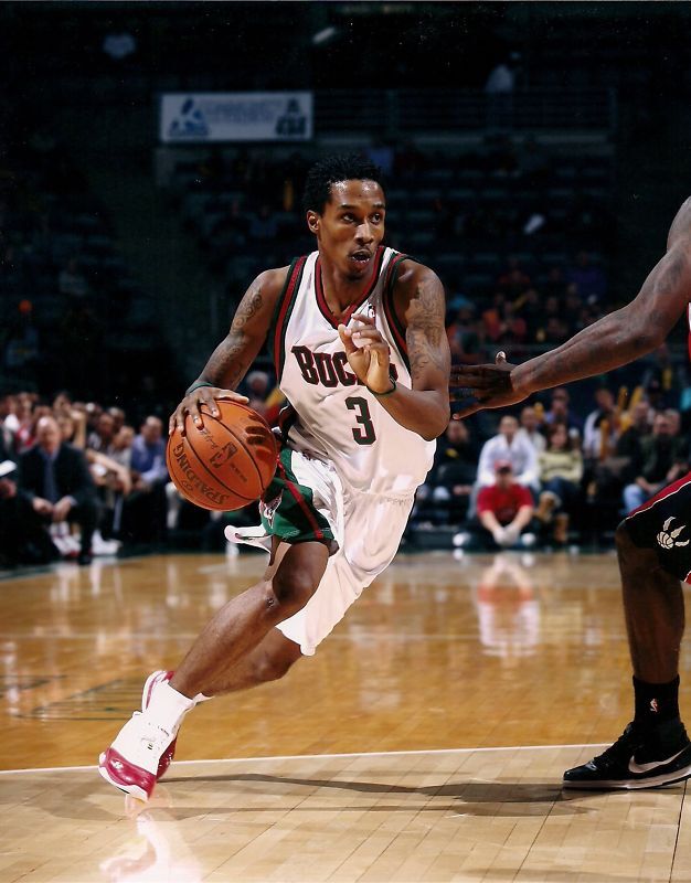 Brandon Jennings Milwaukee Bucks #3 8x10 Photo Poster painting Picture in White Jersey