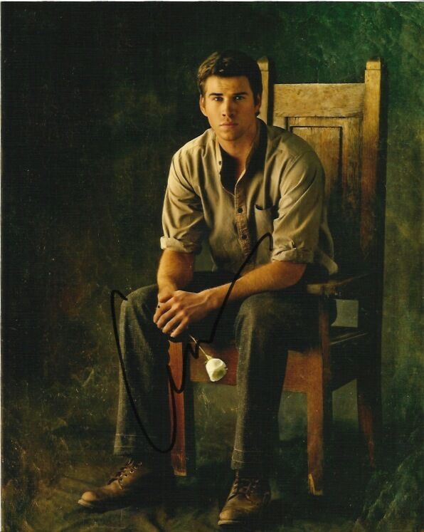 Liam Hemsworth Autographed Signed 8x10 Photo Poster painting COA