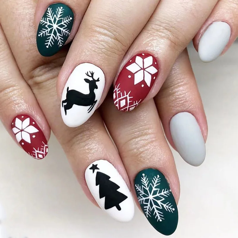 Churchf Square Short Santa Claus Red Green Beautiful Nail Film Girl Versatile Christmas Hat Sweet Fake Nail Products