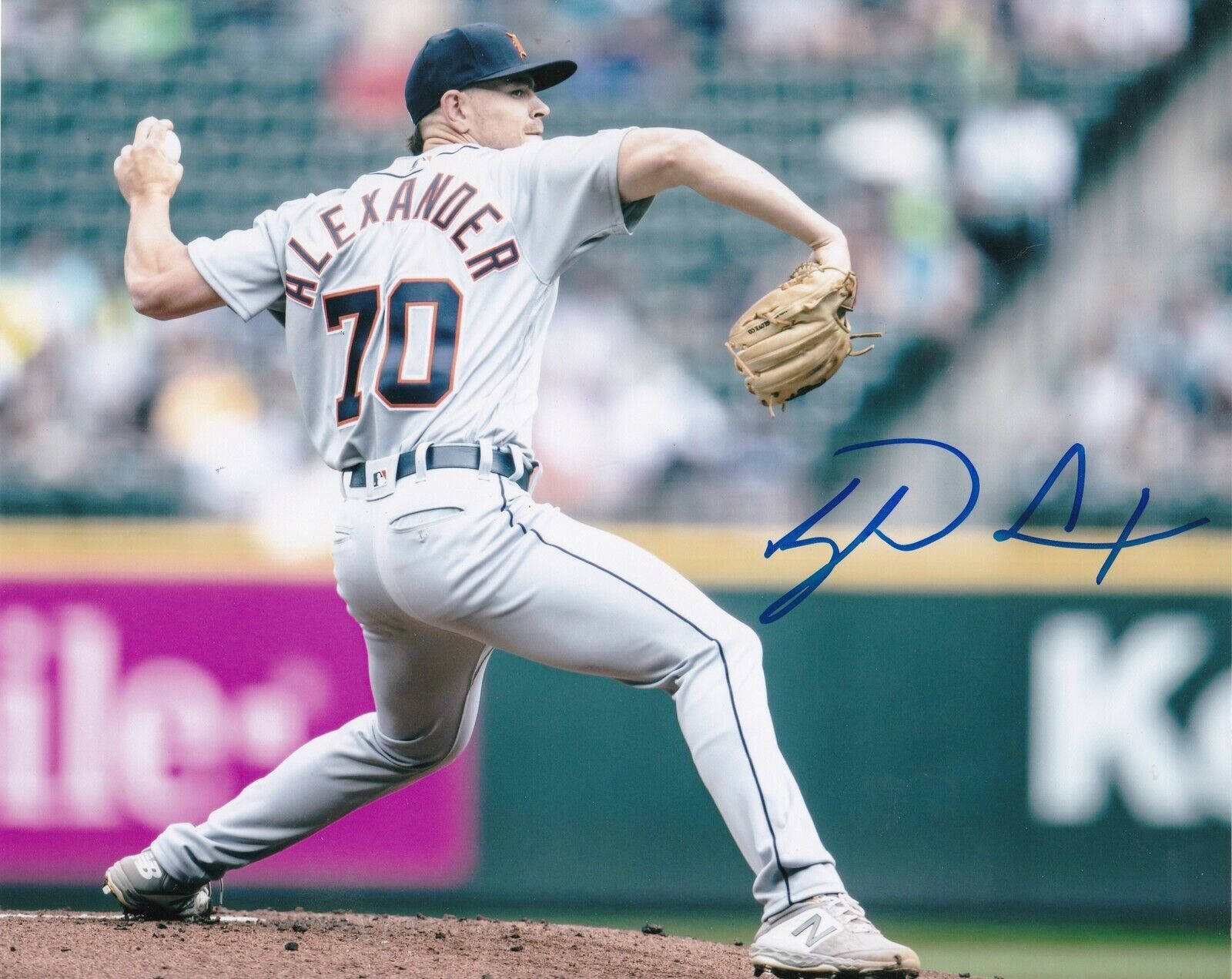 TYLER ALEXANDER DETROIT TIGERS ACTION SIGNED 8x10