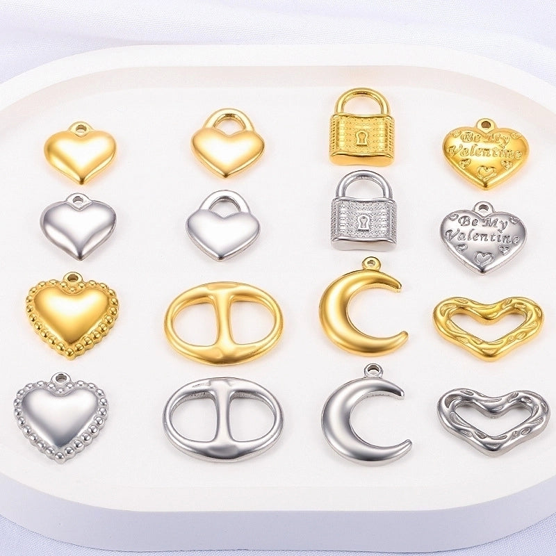 1 Piece 16.5*16.5mm 16.5*21.5mm 18*22.5mm Hole 1~1.9mm Hole 2~2.9mm 304 Stainless Steel 18K Gold Plated Moon Heart Shape Solid Color Jewelry Accessories Pendant