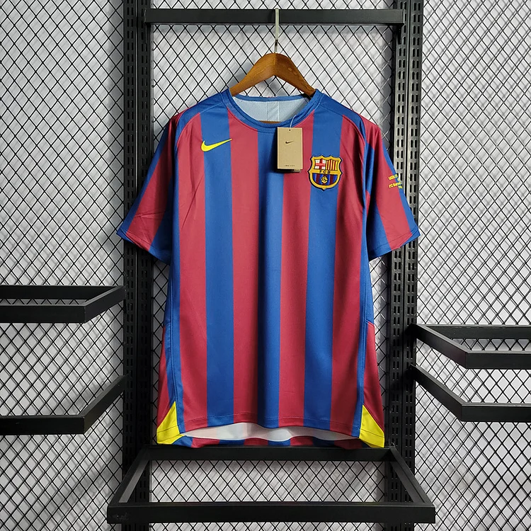 Retro 2005-06 FC Barcelona home XAVI MESSI RONALDINHO  Football jersey retro