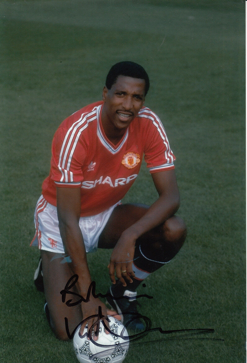 Manchester United Hand Signed Viv Anderson Photo Poster painting 12x8 1.