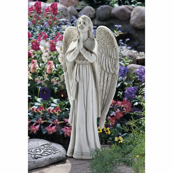 Angel garden statue trabladzer