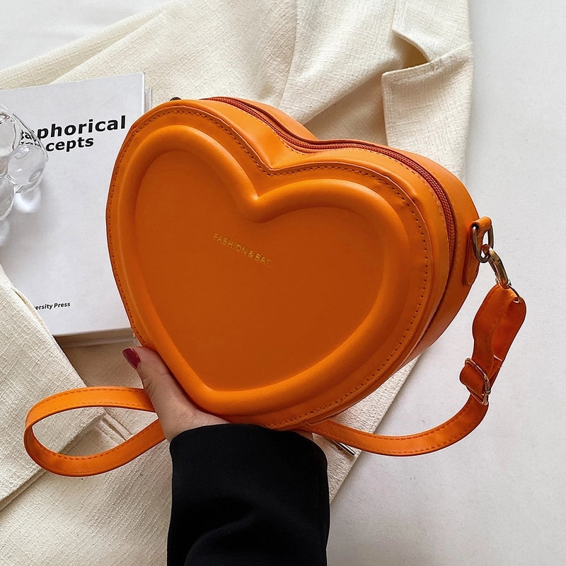 Women’s Small Pu Leather Solid Color Fashion Heart-shaped Zipper Crossbody Bag