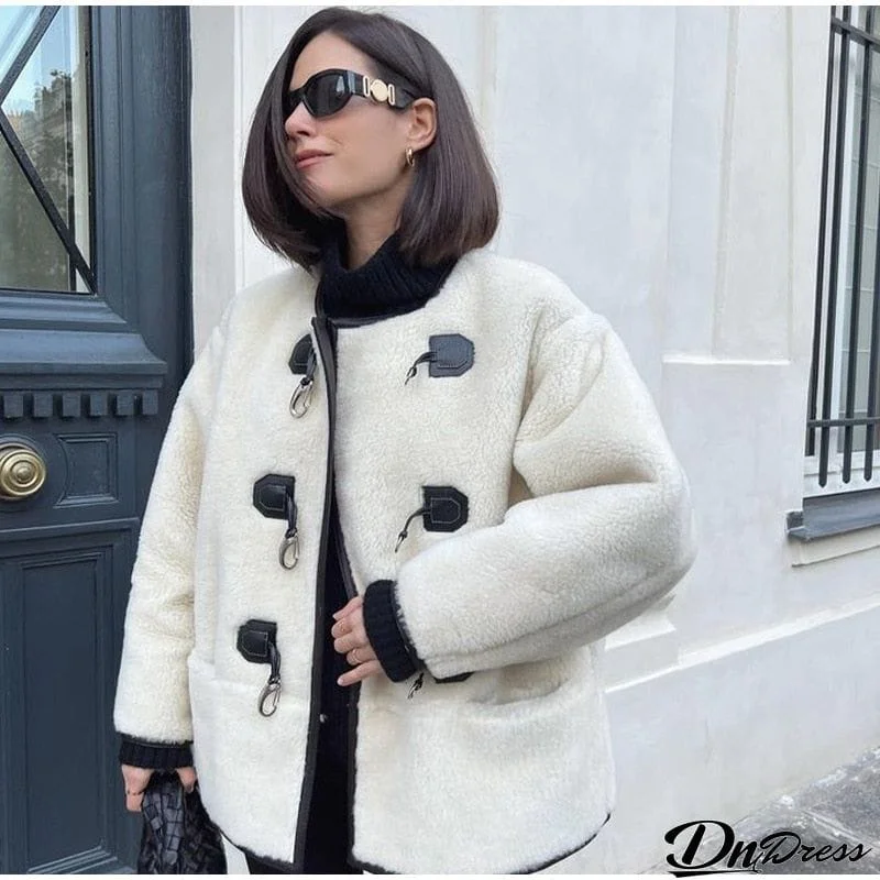 Ashore Shop Lamb Plush Jacket 2023 Winter Elegant Thicken Chic Horn Button Female Coat