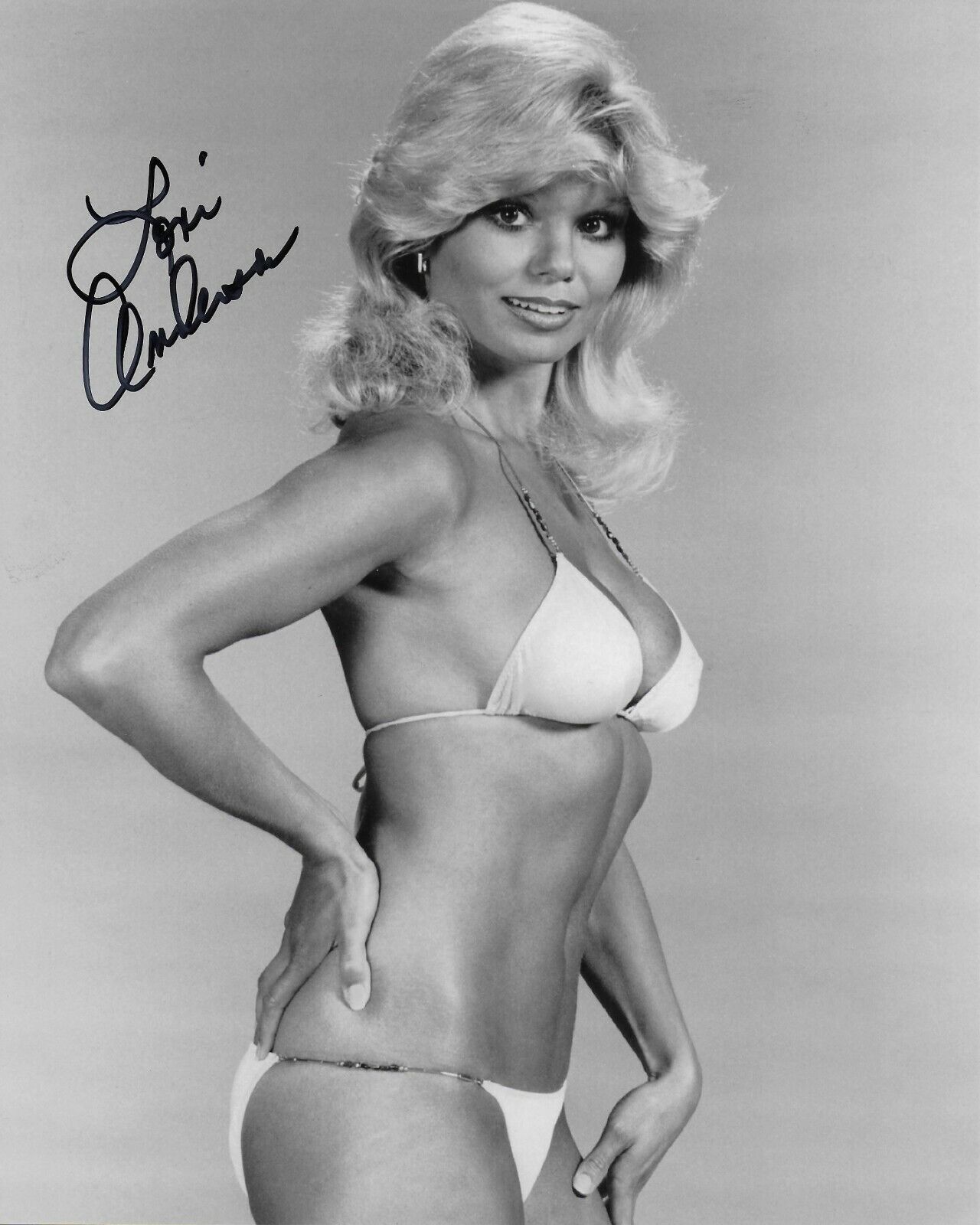 Loni Anderson Signed 8x10 Photo Poster painting - WKRP in Cincinnati BABE - GORGEOUS!!! #41