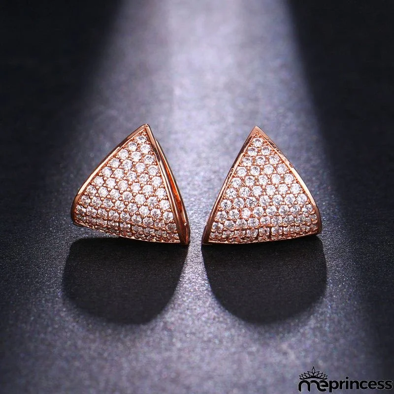 GILDED PYRAMID STUDS
