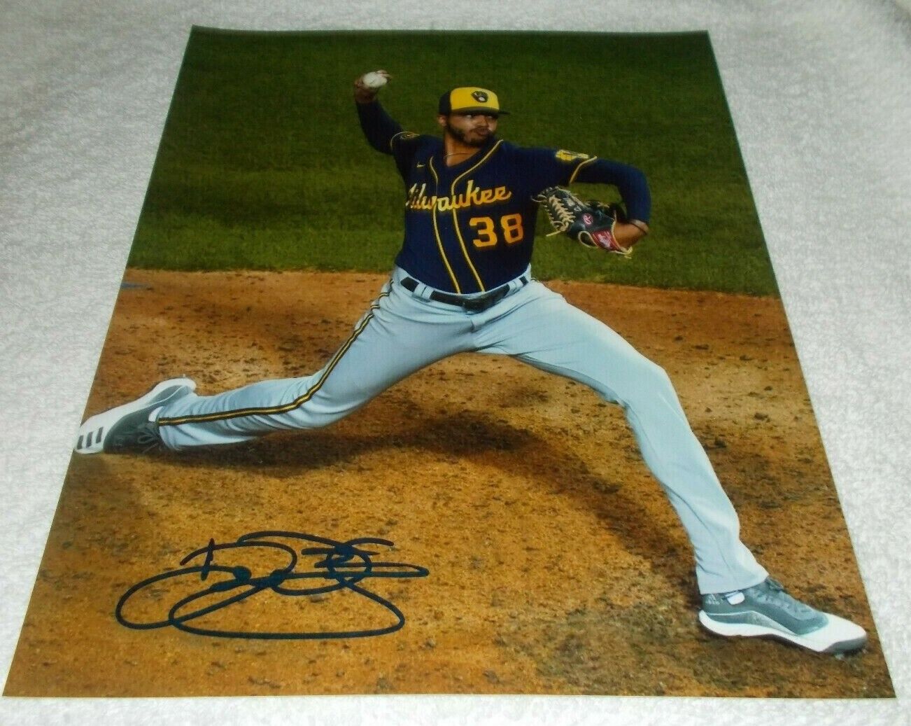 DEVIN WILLIAMS Milwaukee Brewers SIGNED AUTOGRAPHED 8X10 Photo Poster painting COA Baseball MLB