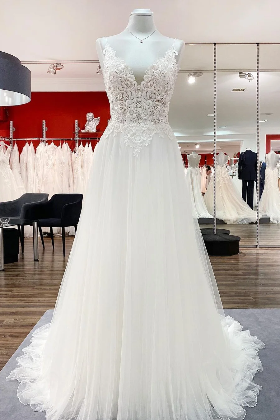 Long A-line Tulle V-Neck Sleeveless Wedding Dress With Lace Ruffles