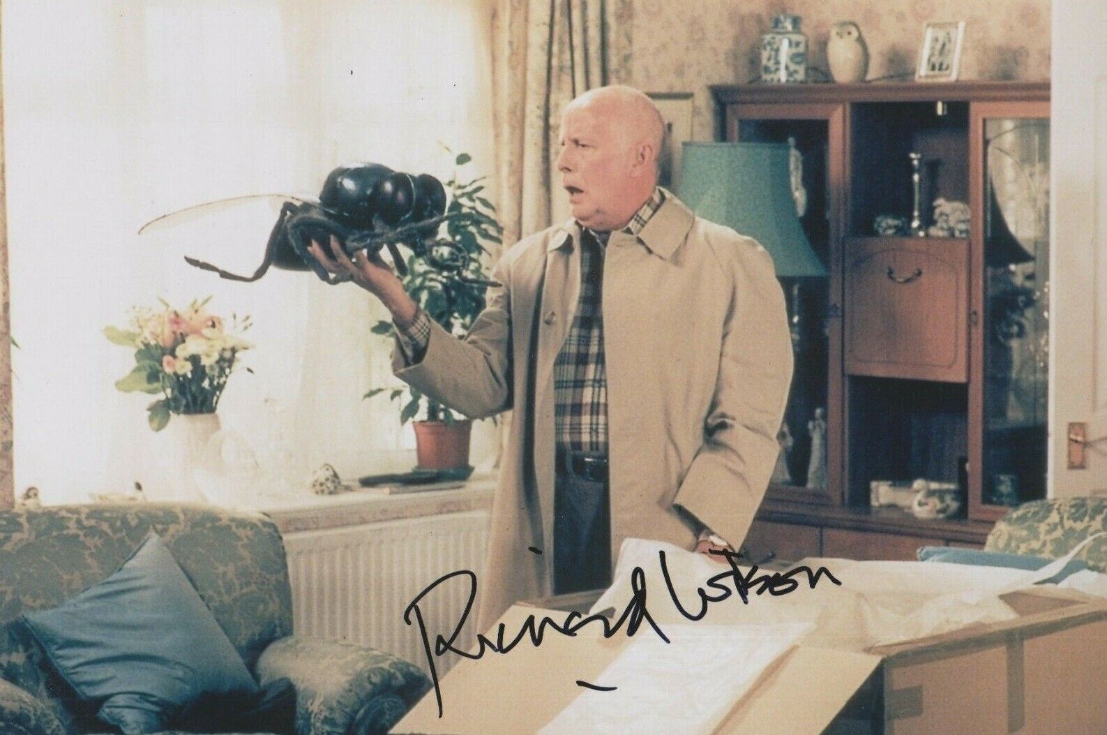 Richard Wilson **HAND SIGNED** 8x12 Photo Poster painting ~ AUTOGRAPH ~ One Foot In The Grave