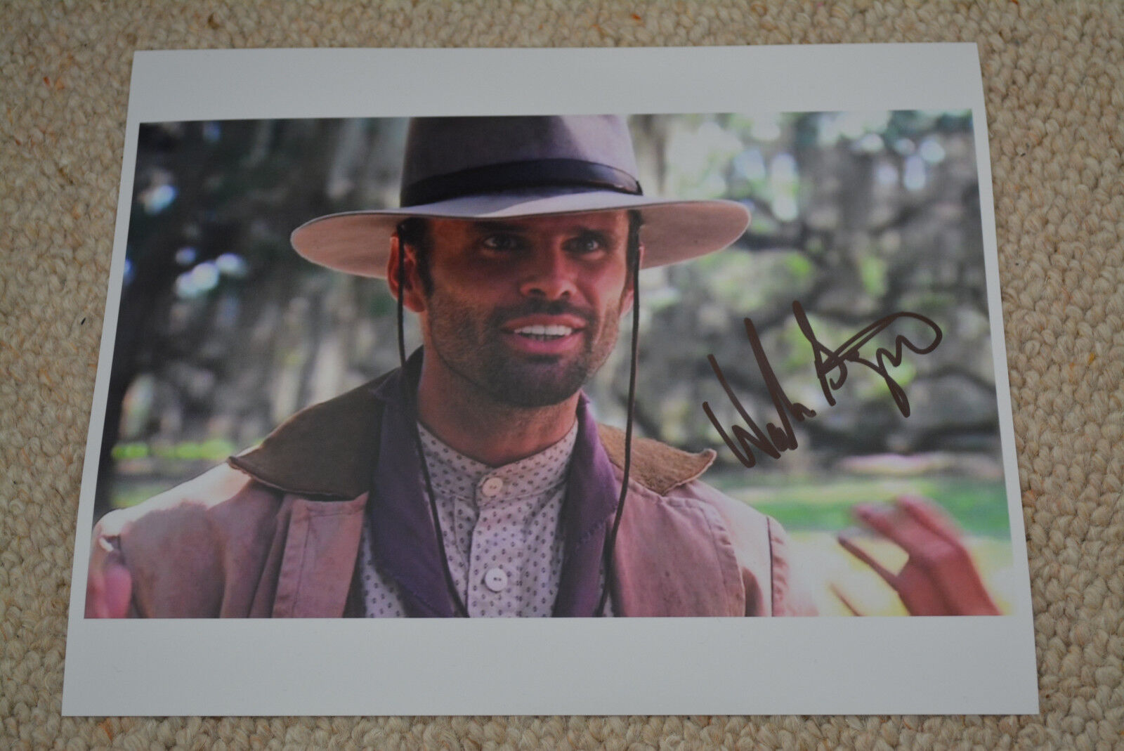 WALTON GOGGINS signed autograph In Person 8x10 20x25 cm JUSTIFIED full name !!