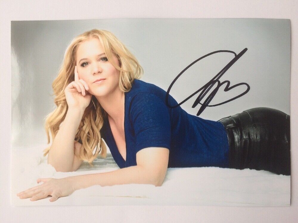 Amy Schumer Autographed Photo Poster painting Trainwreck Snatched Inside Amy Schumer