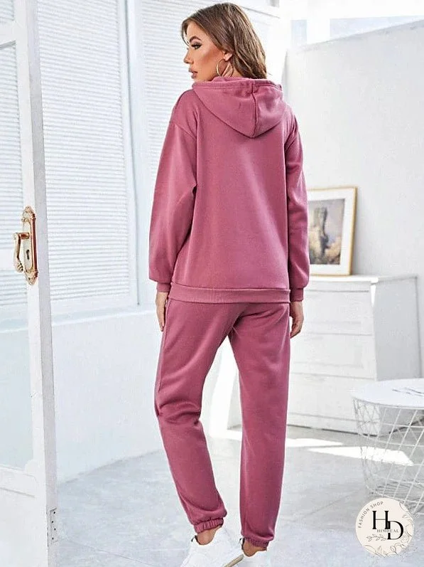 Stylish and Comfy Sweatsuit for Women