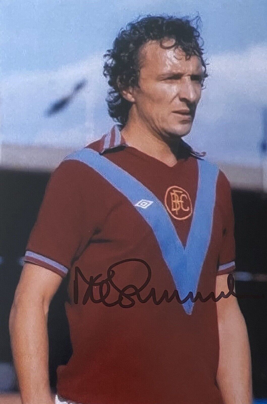 Mike Summerbee Genuine Hand Signed Burnley 6X4 Photo Poster painting